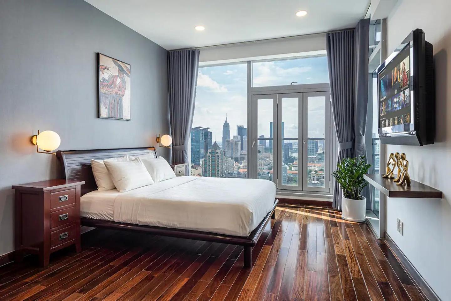 Salute De Sailing Tower - Palace Garden District 1