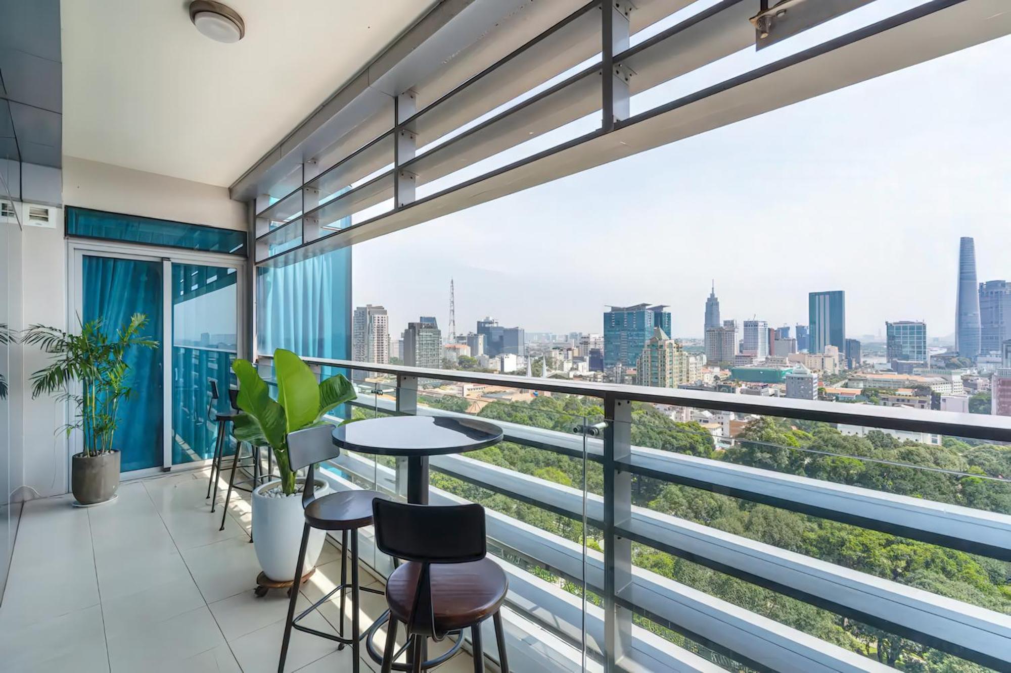 Căn hộ Salute De Sailing Tower - Palace Garden District 1 *